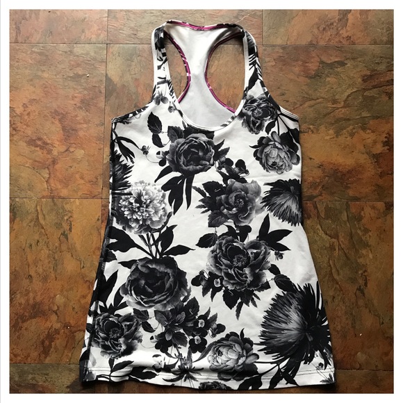 lululemon athletica Tops - LULULEMON Athletica Women's Rose Tank 🌹